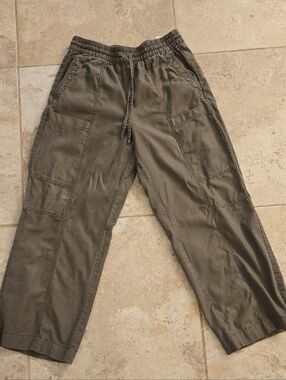 Banana Republic Women's Olive Cargo Drawstring Pants